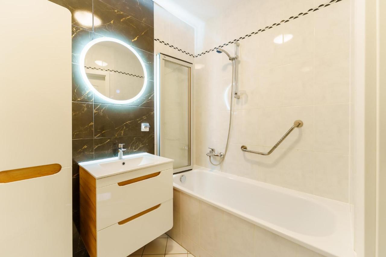 Apartament Klonowa Kołobrzeg Exteriör bild